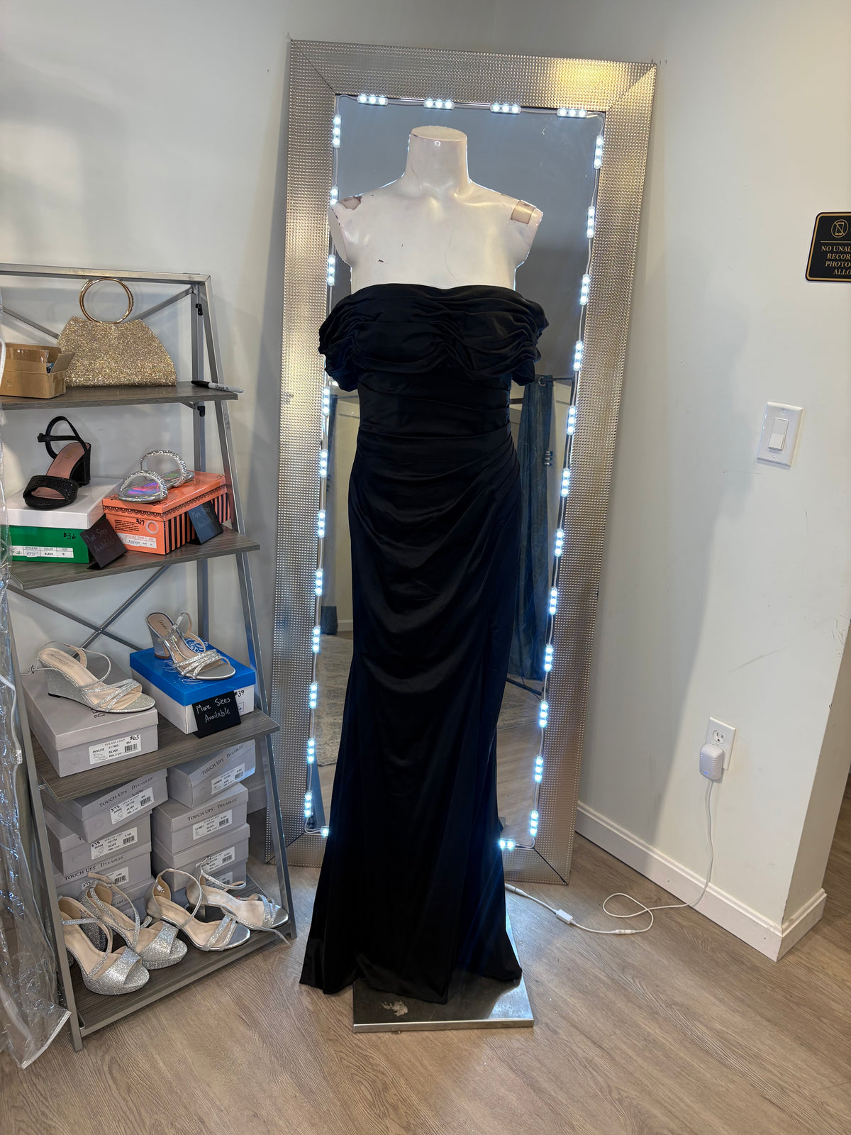 Ava Presley Dress size 8
