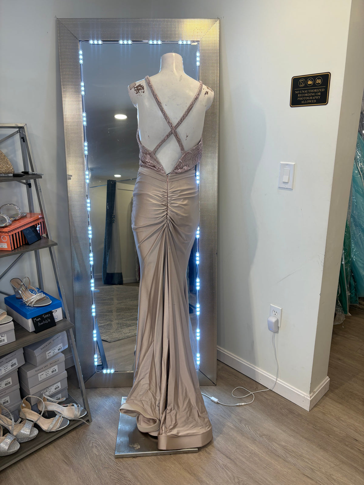 Jessica Angel Gown Blush size S