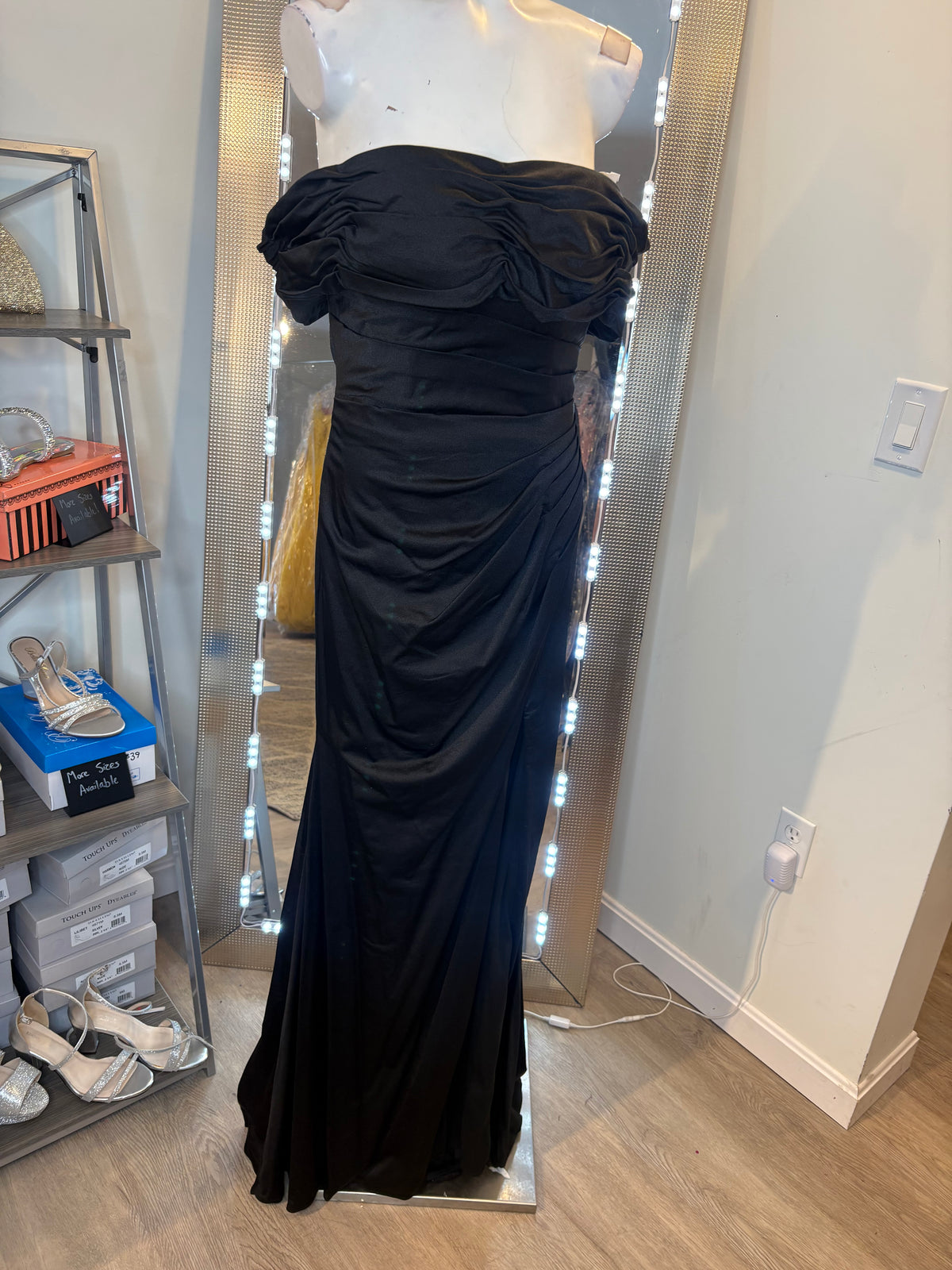Ava Presley Dress size 8