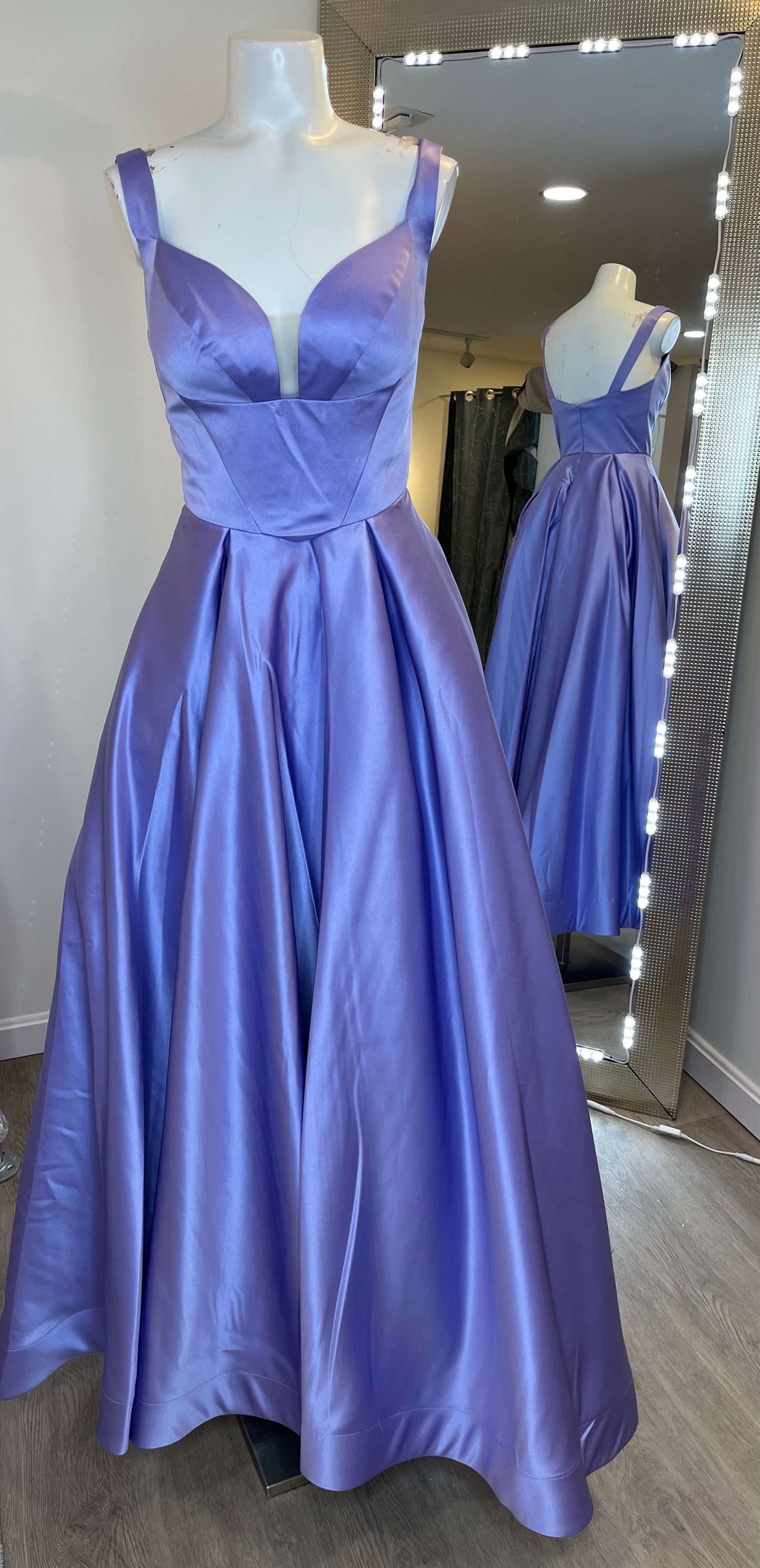 Brittany’s Boutique Gown size 0